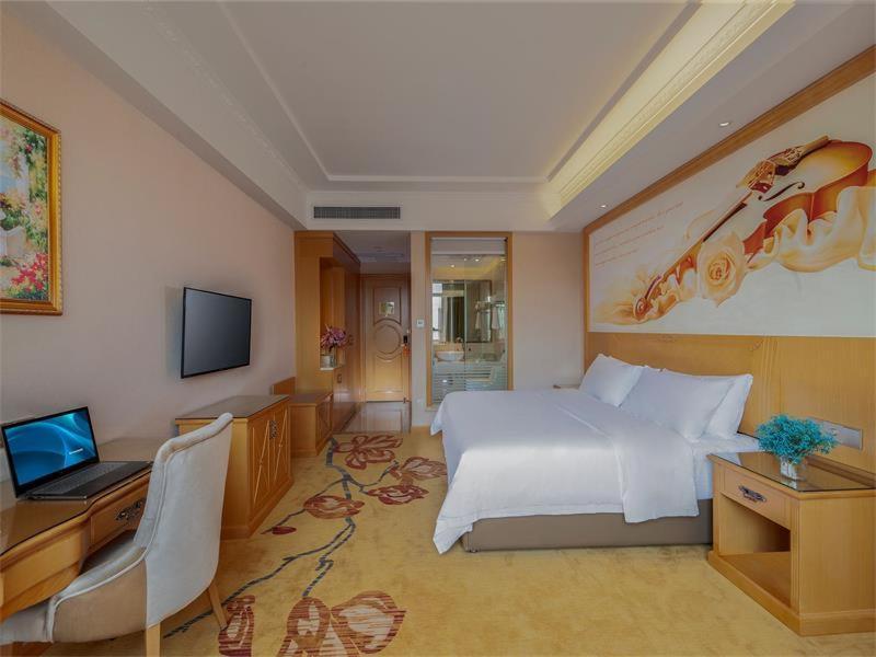 Vienna Hotel Huiyang Sanhe Square Huizhou  Exterior foto